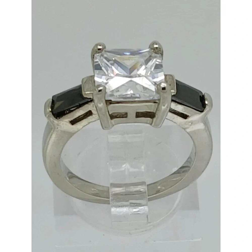 Vintage 3-Stone Gold GP Princess Cut Black Sim Diamond CZ Engagement Ring Size 6